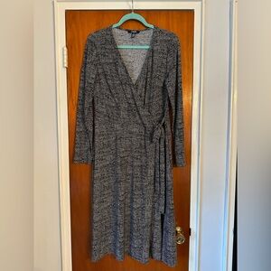 Chaps Black and Tan Long Sleeve Dress